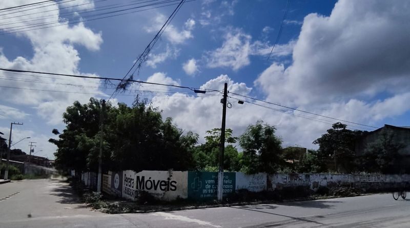 Terreno 02 frentes para alugar com 2.240m² – R$3.500,00 – Centro- Caucaia- CE